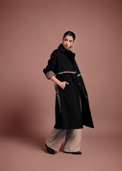TRENCH COAT REGULAR MILÁN BLACK UYUNI