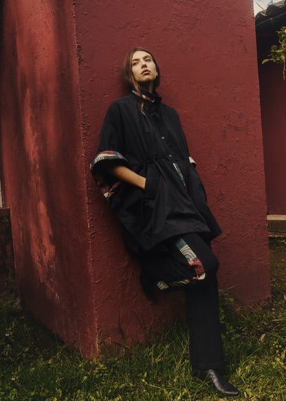 CAPE COAT REGULAR PRAGA BLACK COLORS