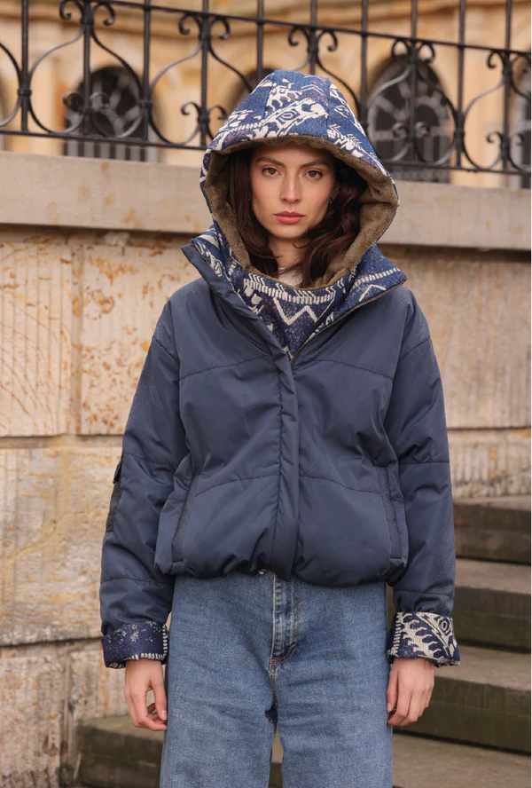 Balaclava blue tracks Hampi