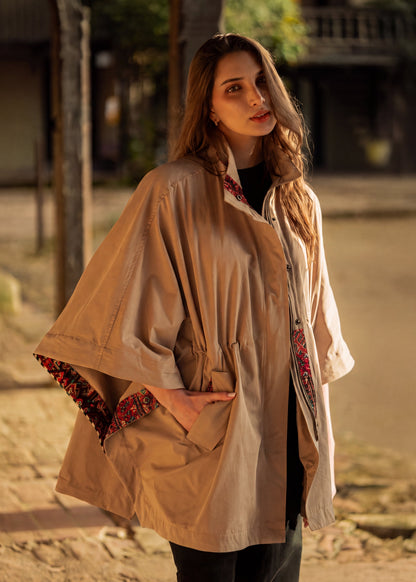 CAPE COAT REGULAR PRAGA KHAKI PERSA